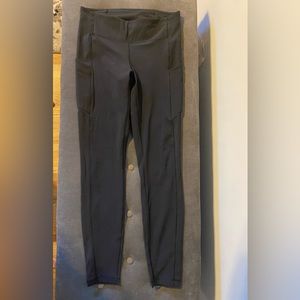 Fast & Free High Rise 25” Lululemon Black Leggings size 6